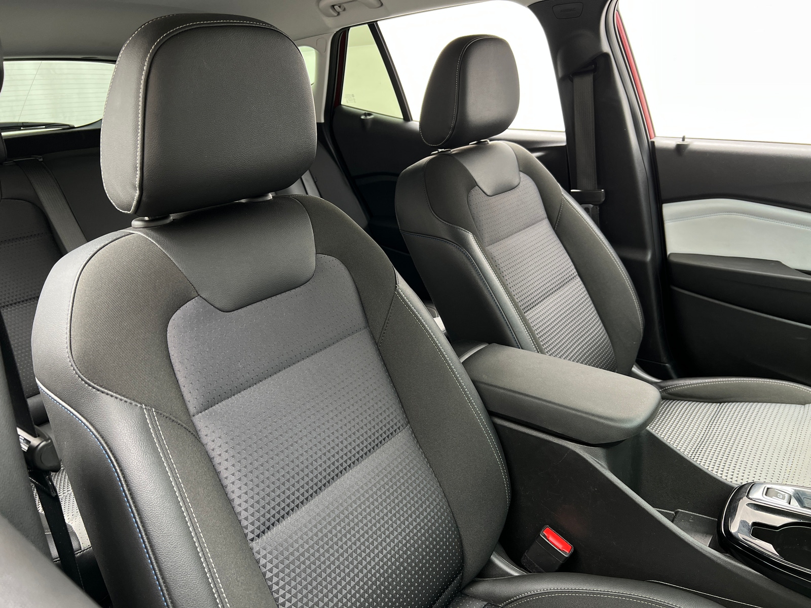 Thumbnail: 2025 Chevrolet Trax - 2