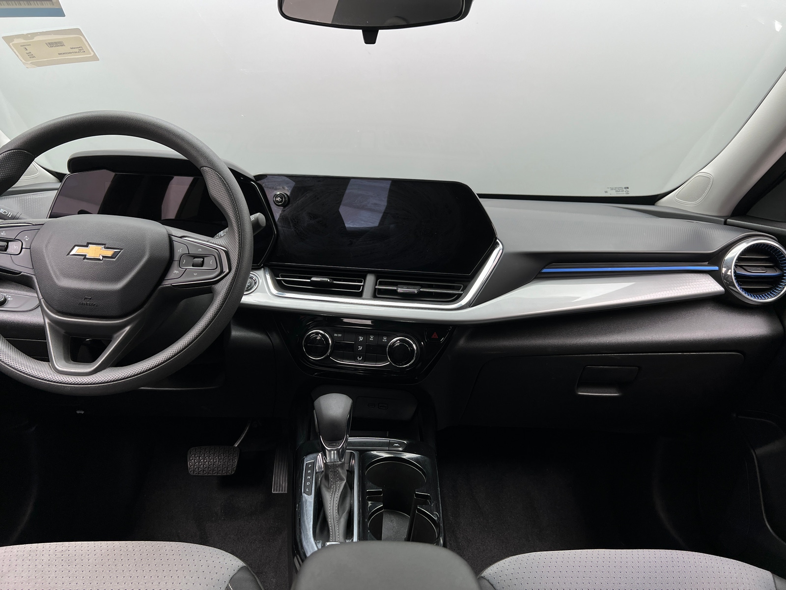 Thumbnail: 2025 Chevrolet Trax - 3