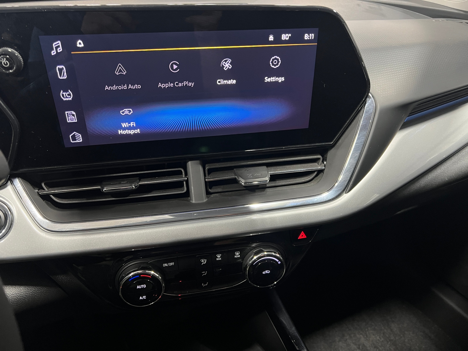 Thumbnail: 2025 Chevrolet Trax - 4