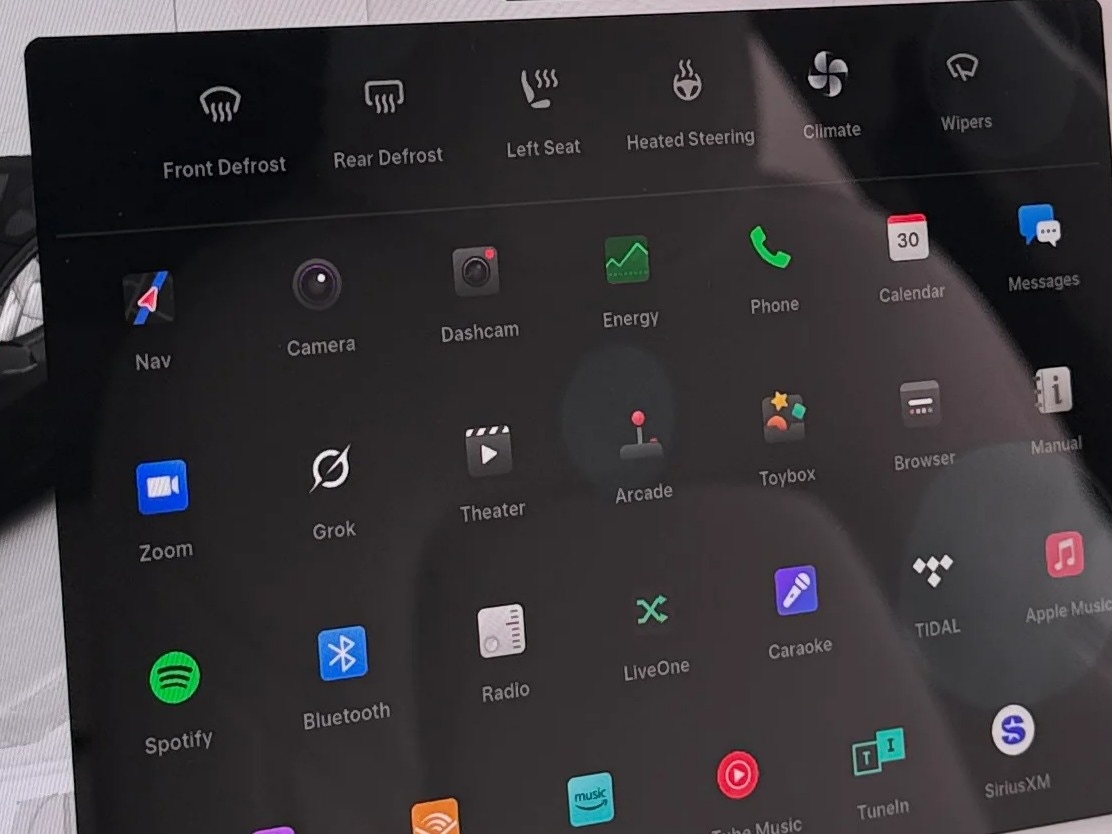 Thumbnail: 2025 Tesla Model Y - 3