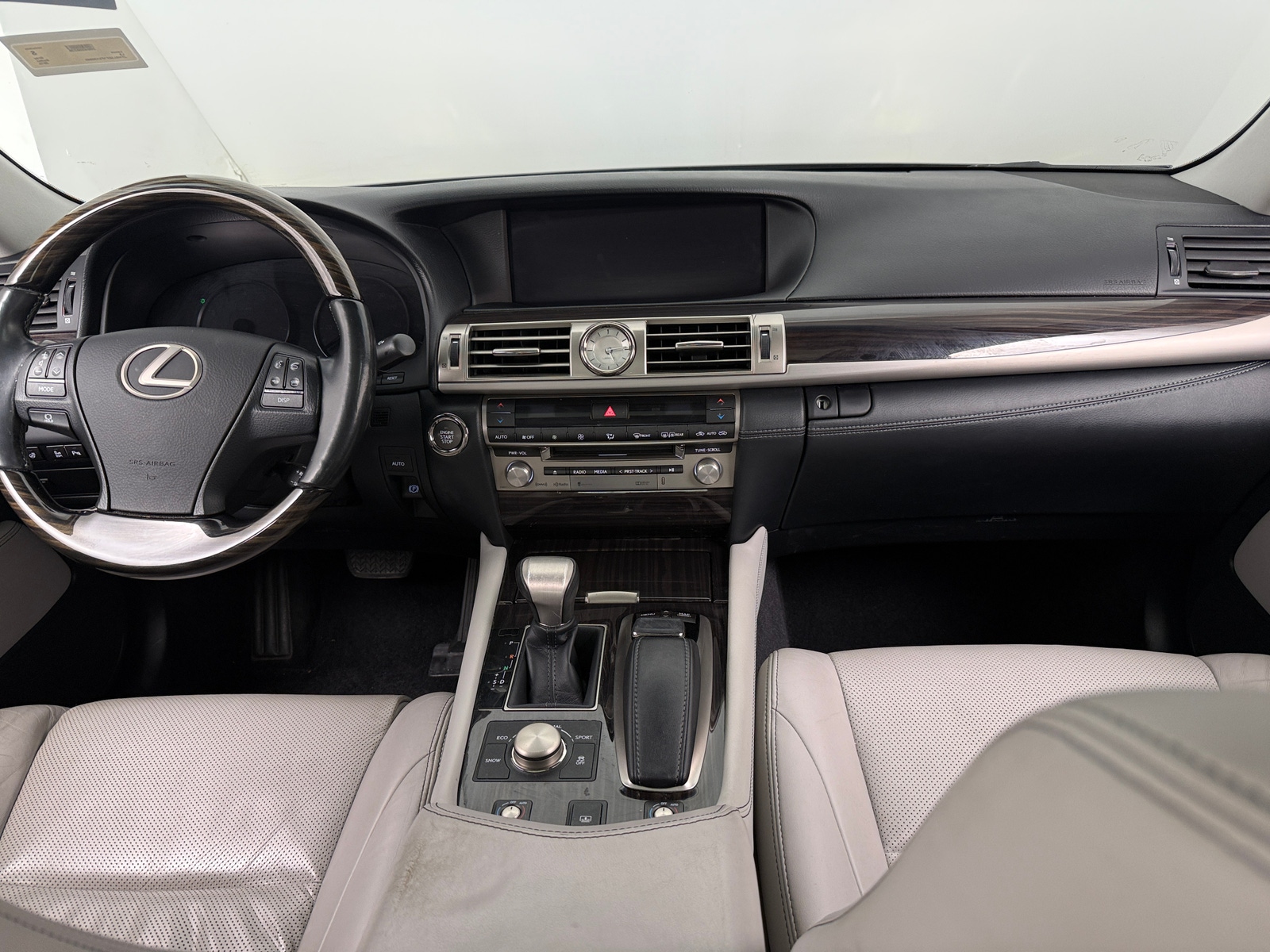 Thumbnail: 2015 Lexus LS - 2