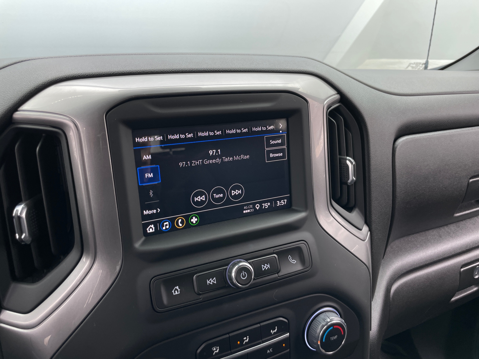 Thumbnail: 2025 Chevrolet Silverado 1500 - 3