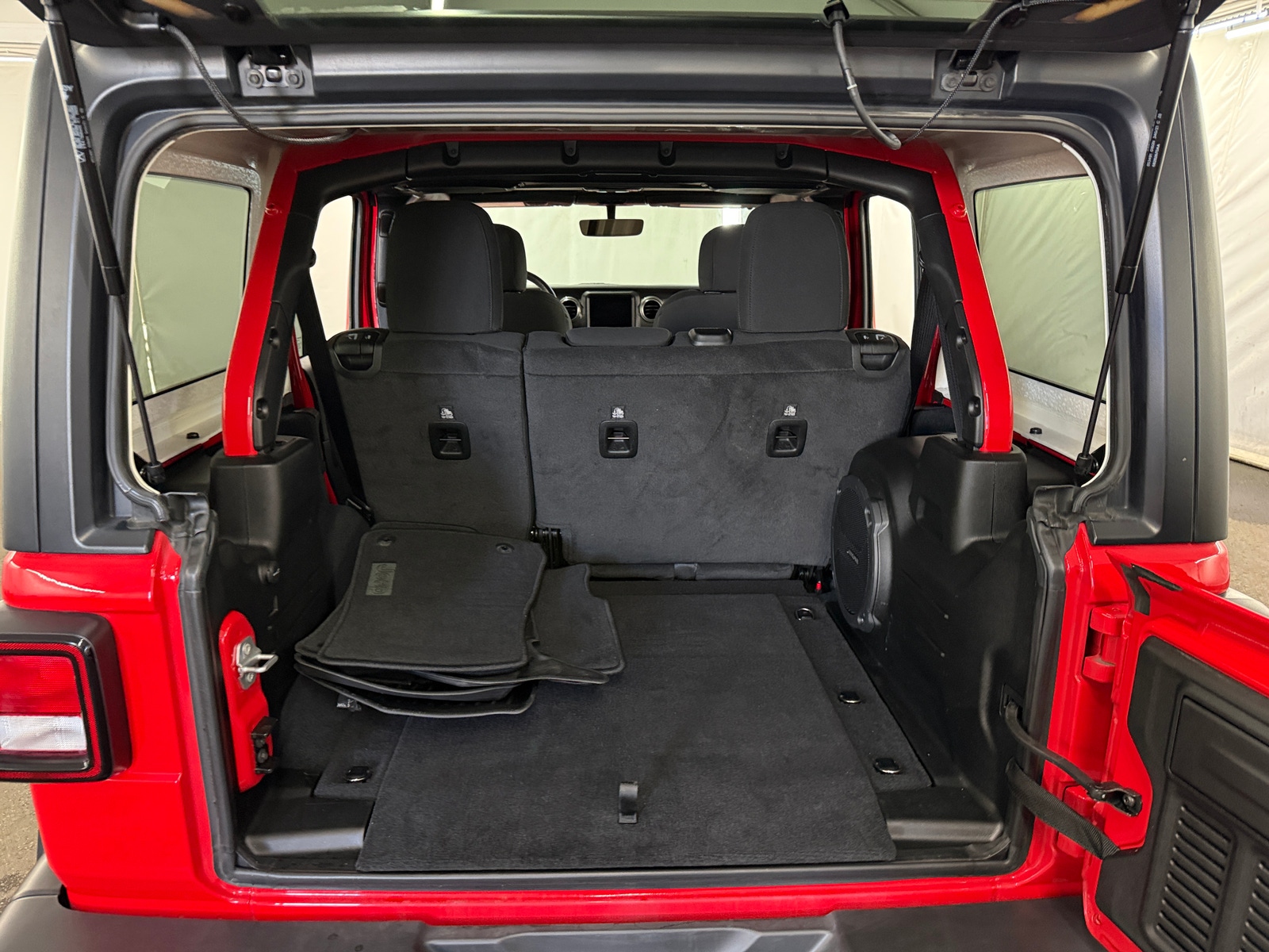 Thumbnail: 2022 Jeep Wrangler - 7