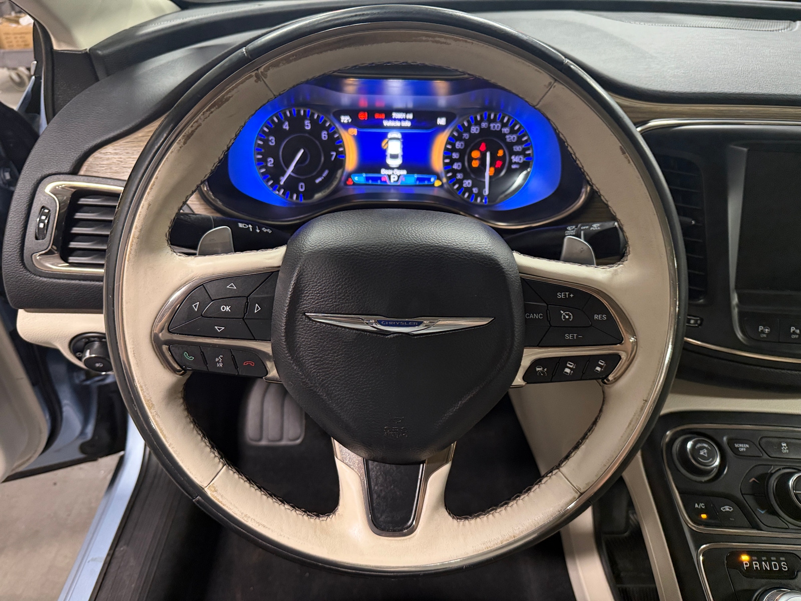 Thumbnail: 2015 Chrysler 200 - 4