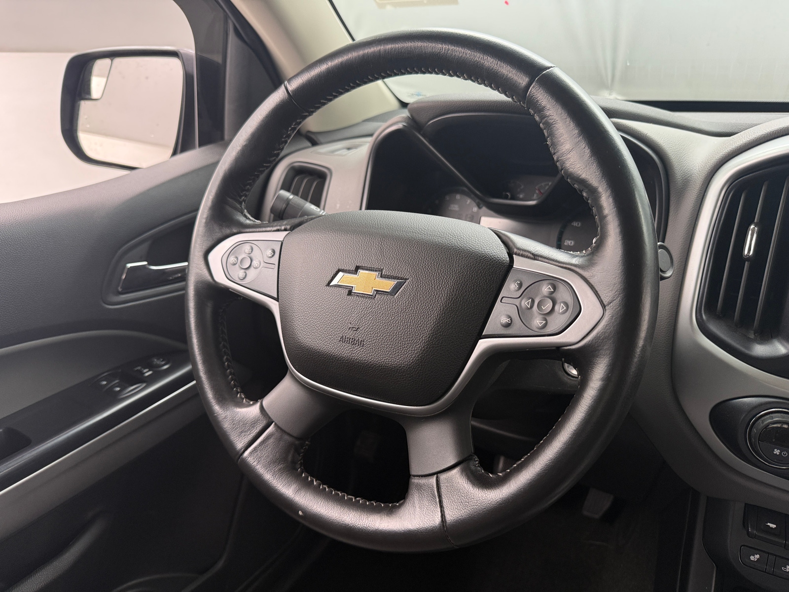 Thumbnail: 2017 Chevrolet Colorado - 5