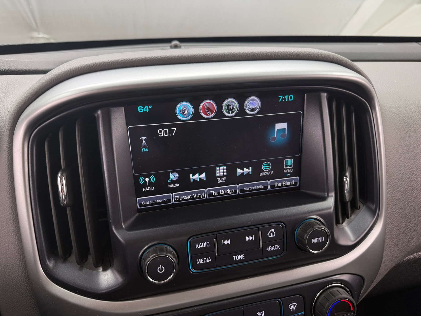 Thumbnail: 2017 Chevrolet Colorado - 4