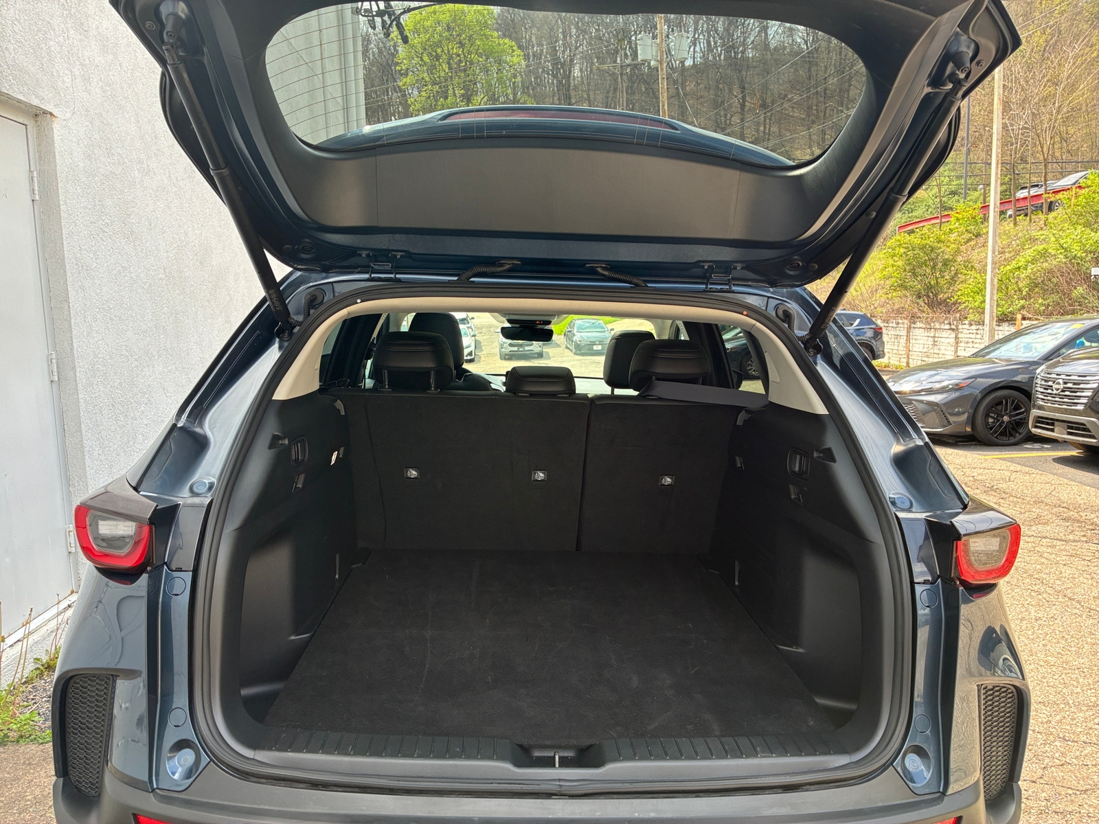 Thumbnail: 2025 Mazda CX-50 - 5