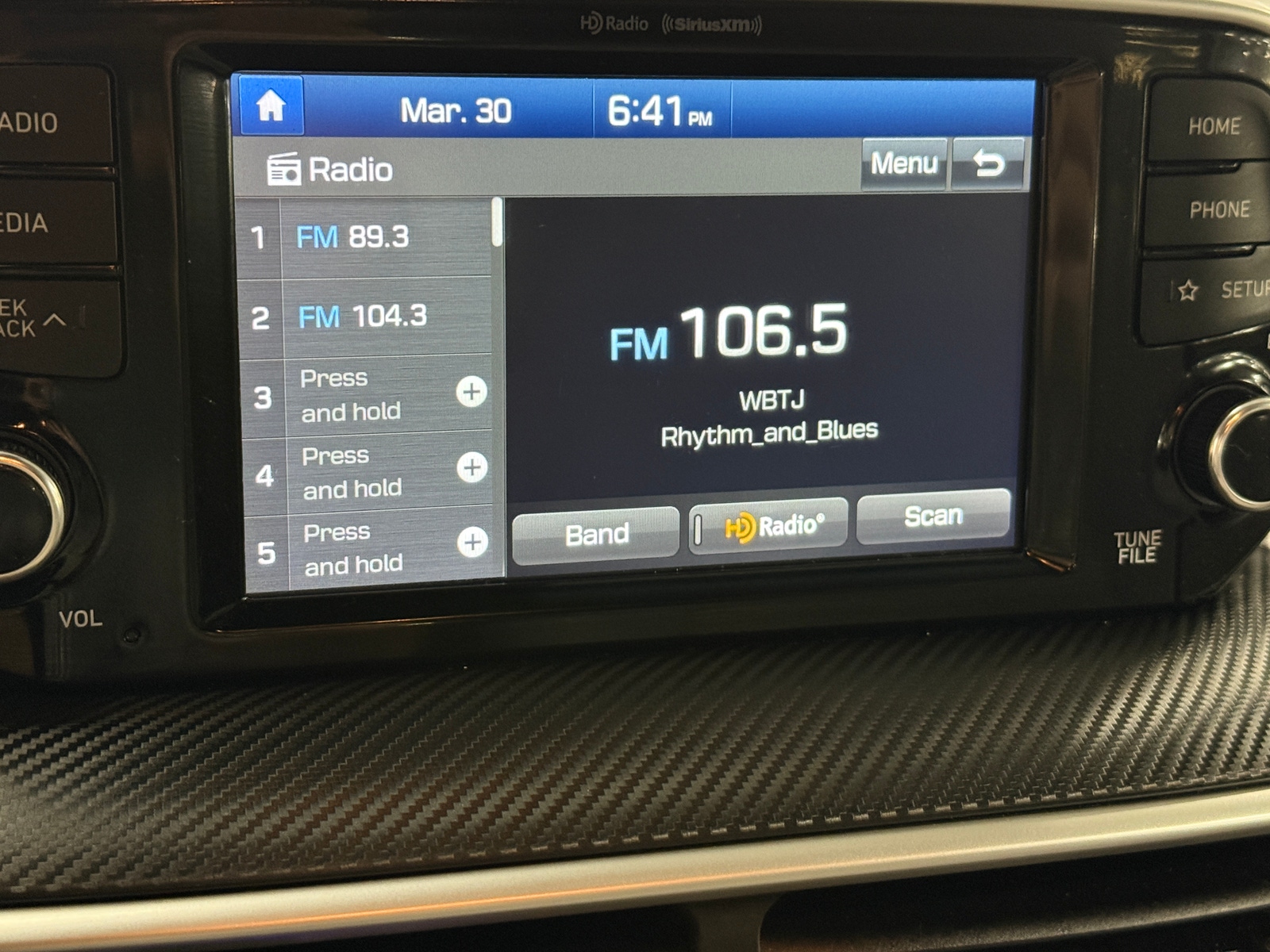 Thumbnail: 2019 Hyundai Tucson - 4