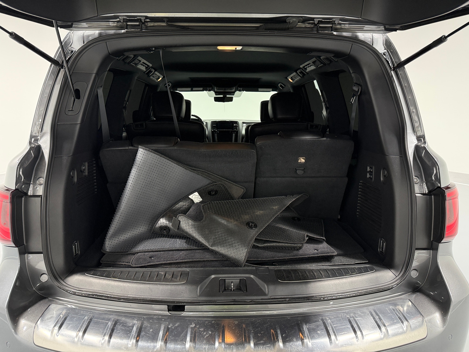 Thumbnail: 2021 INFINITI QX80 - 6