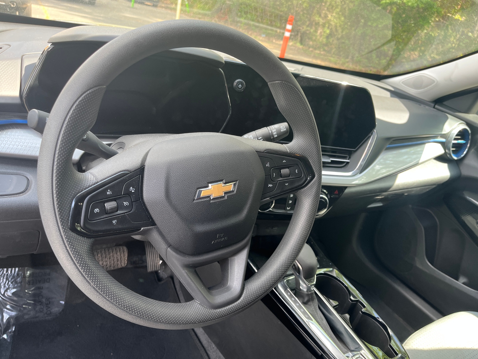 Thumbnail: 2025 Chevrolet Trax - 4