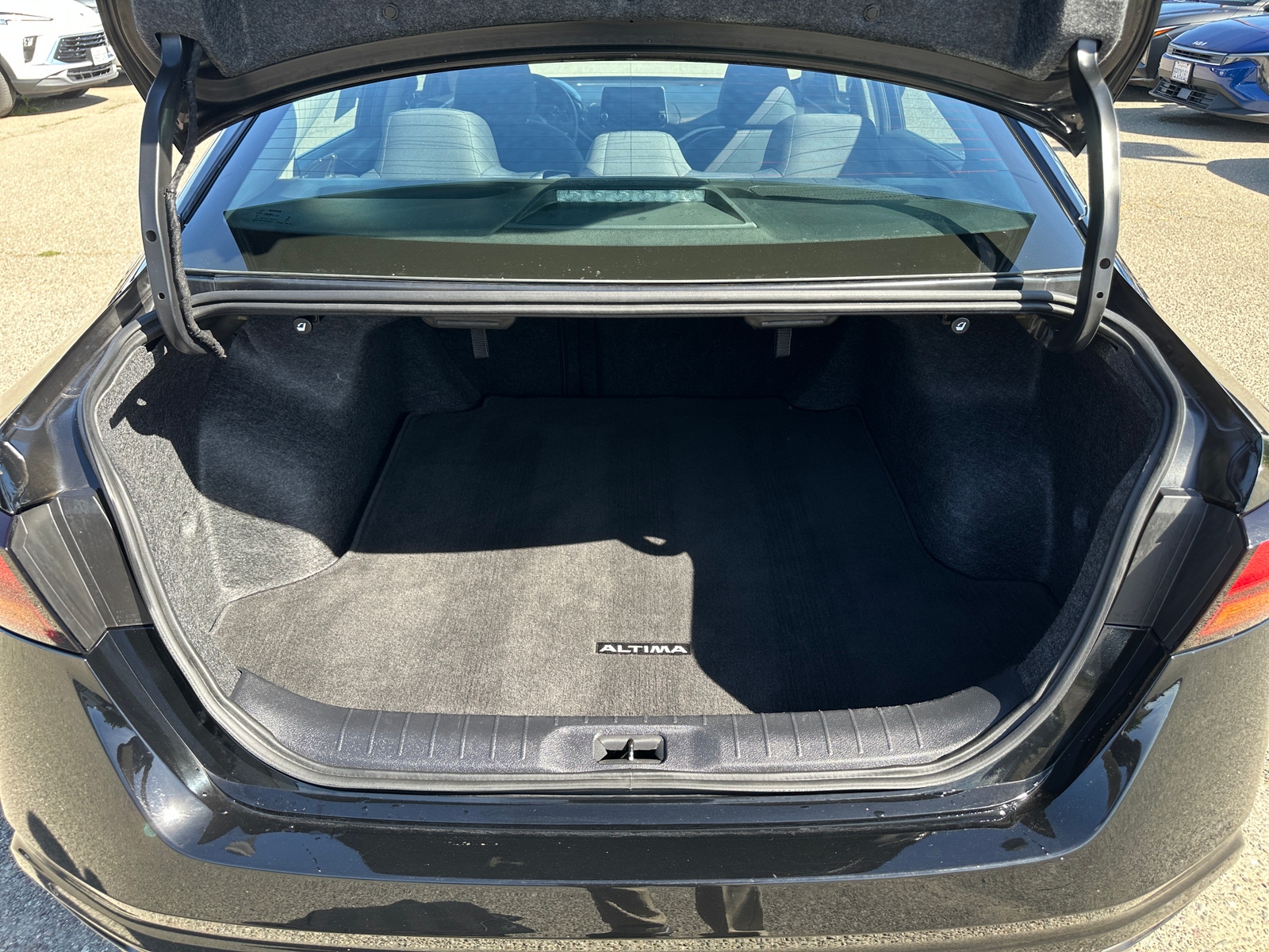 Thumbnail: 2025 Nissan Altima - 6