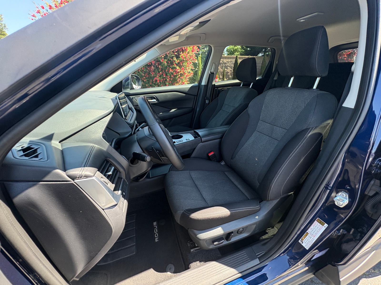 Thumbnail: 2025 Nissan Rogue - 2