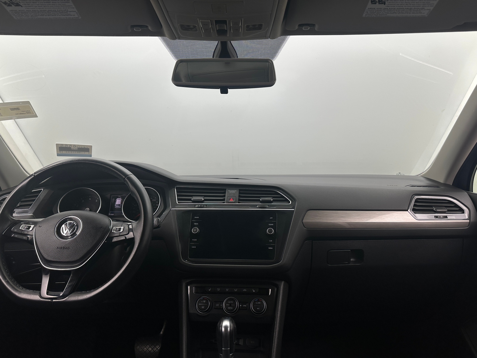 Thumbnail: 2019 Volkswagen Tiguan - 2