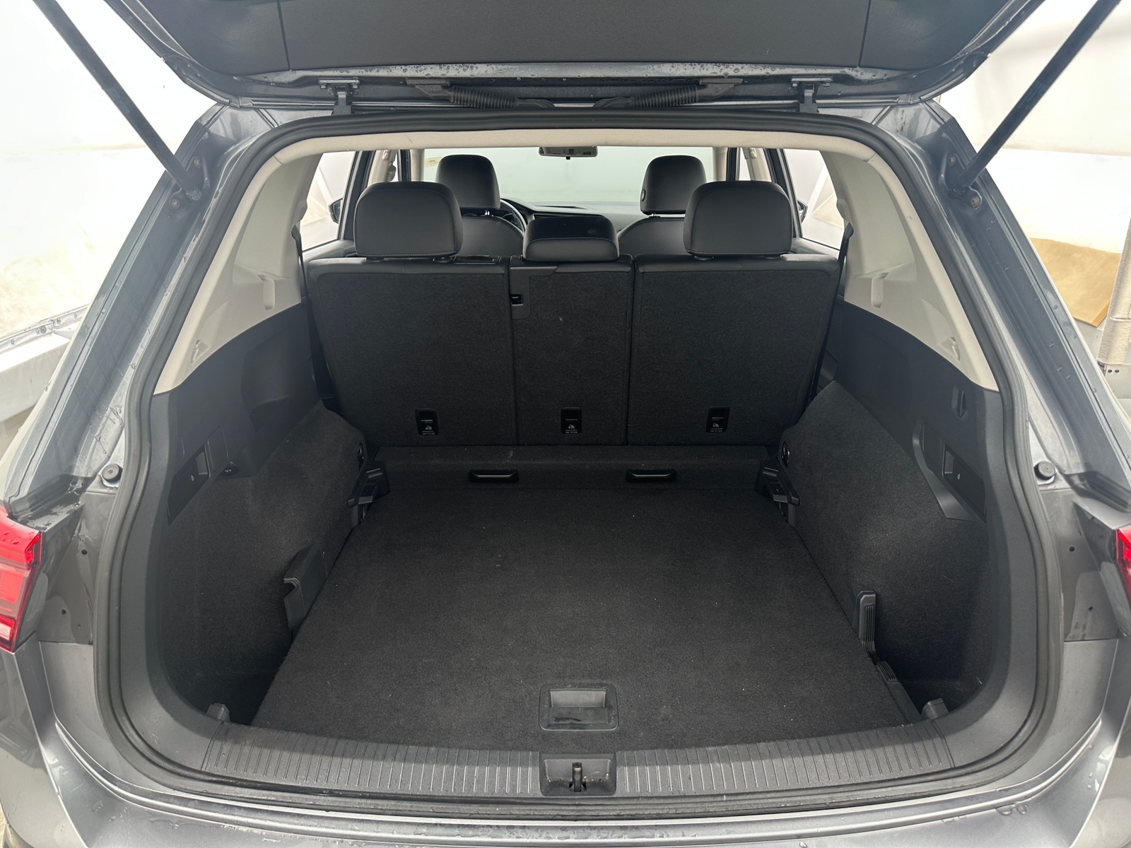 Thumbnail: 2019 Volkswagen Tiguan - 6