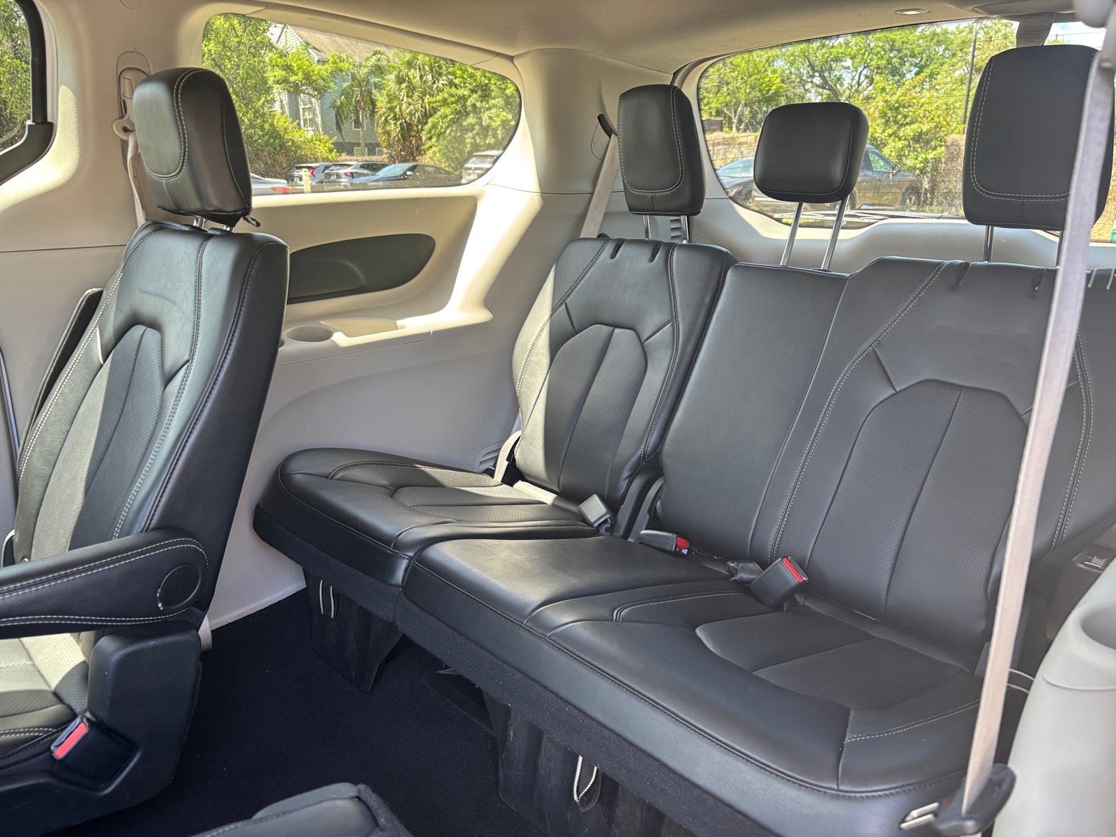 Thumbnail: 2024 Chrysler Pacifica - 6