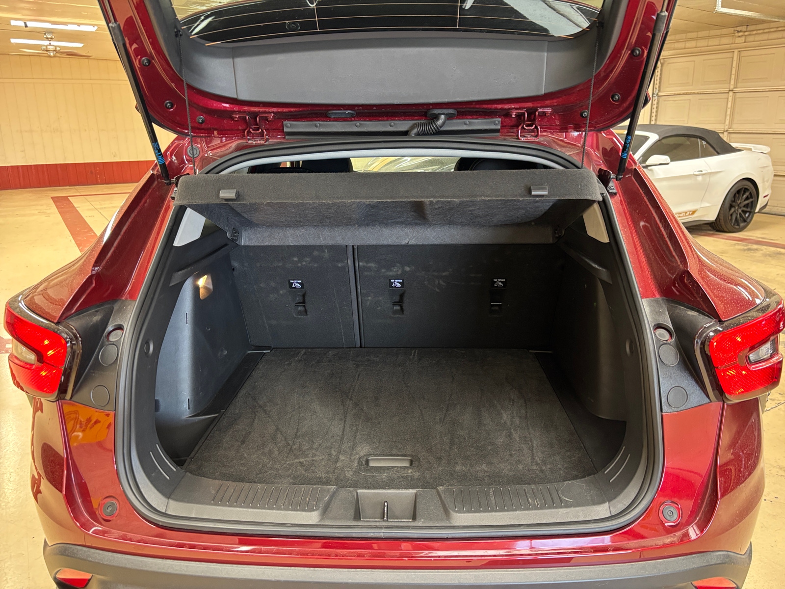 Thumbnail: 2025 Chevrolet Trax - 6