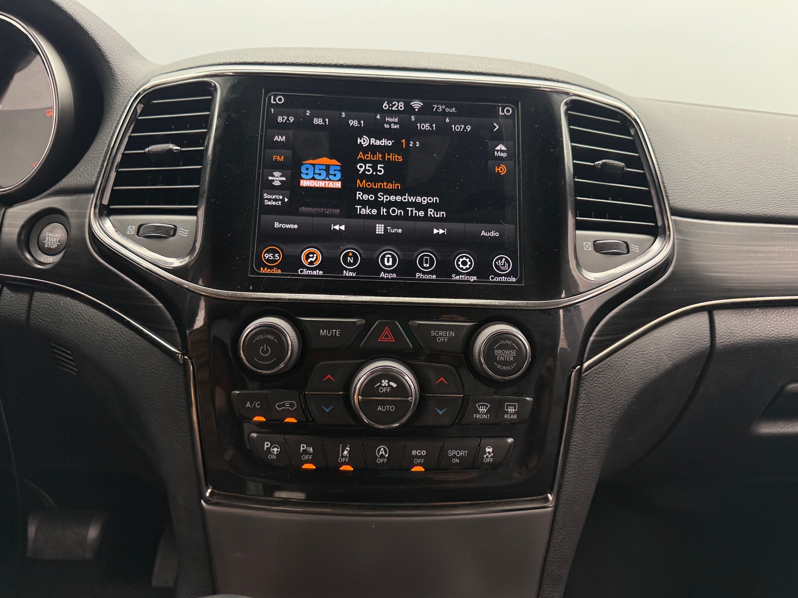 Thumbnail: 2020 Jeep Grand Cherokee - 3