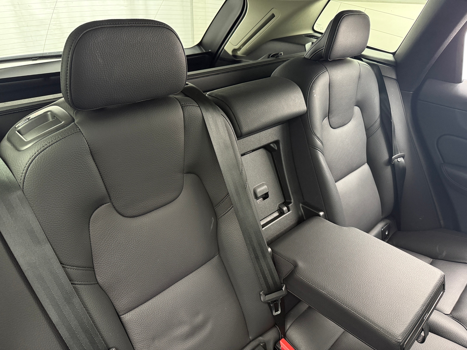 Thumbnail: 2023 Volvo XC60 - 5