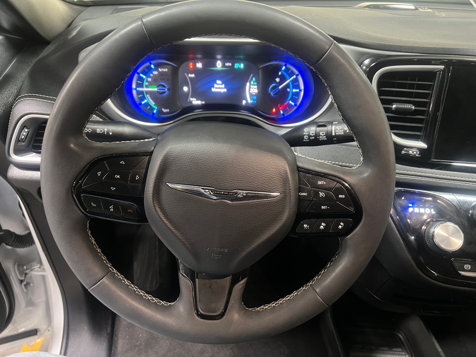 Thumbnail: 2022 Chrysler Pacifica - 4