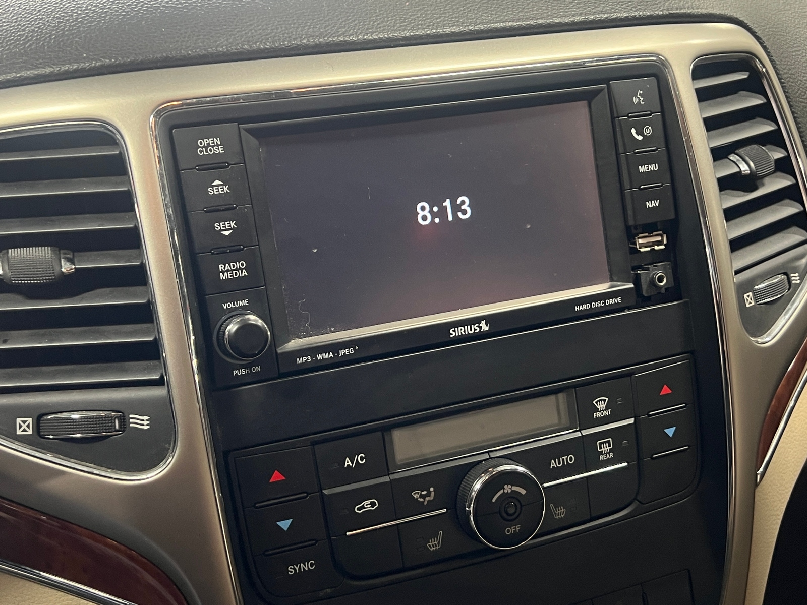 Thumbnail: 2011 Jeep Grand Cherokee - 3