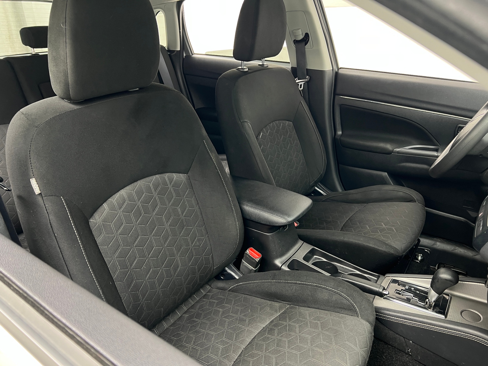 Thumbnail: 2021 Mitsubishi Outlander Sport - 2