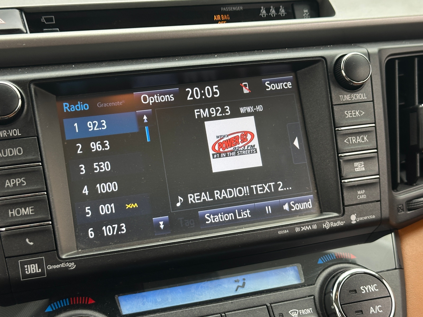 Thumbnail: 2018 Toyota RAV4 - 3