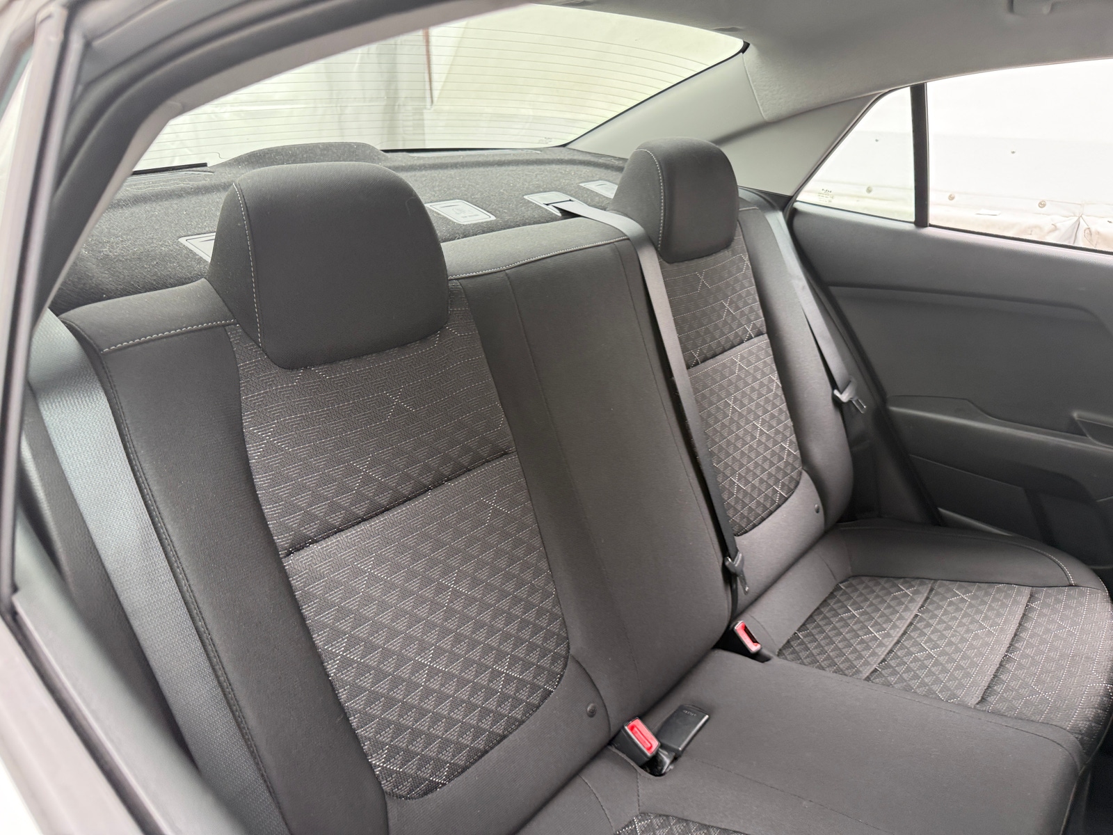 Thumbnail: 2022 Kia Rio - 6