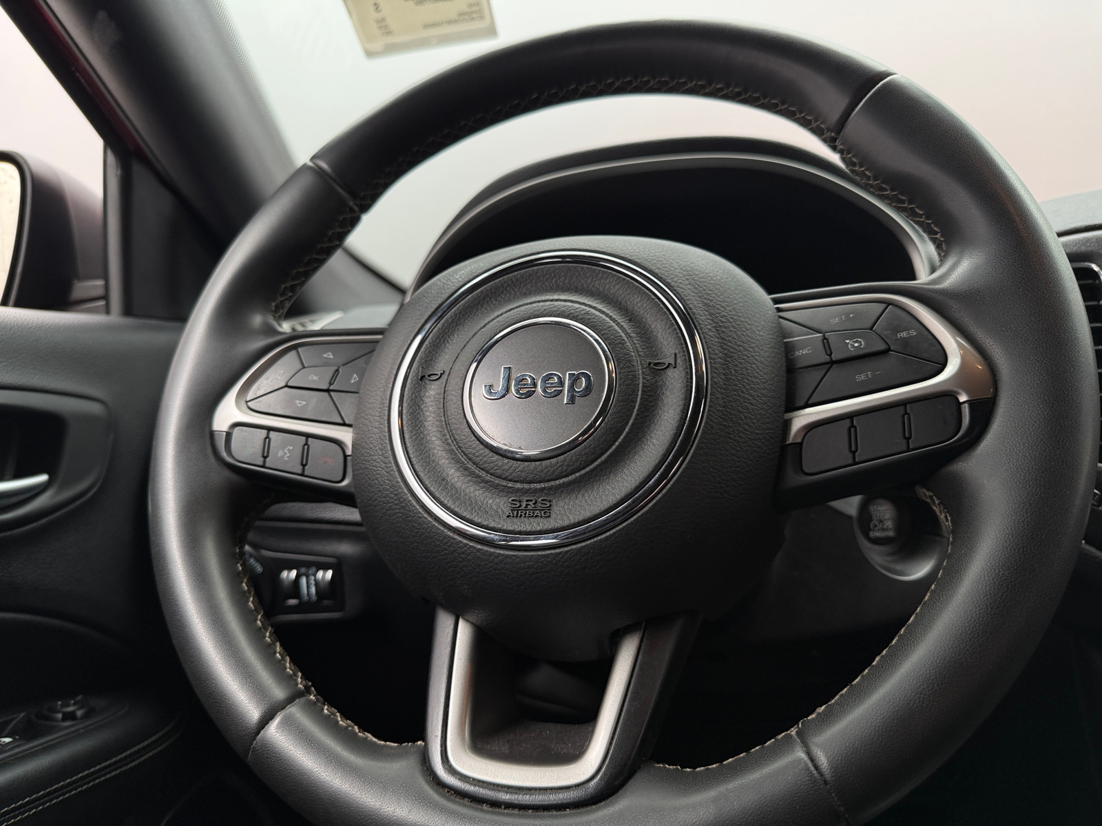 Thumbnail: 2021 Jeep Compass - 4