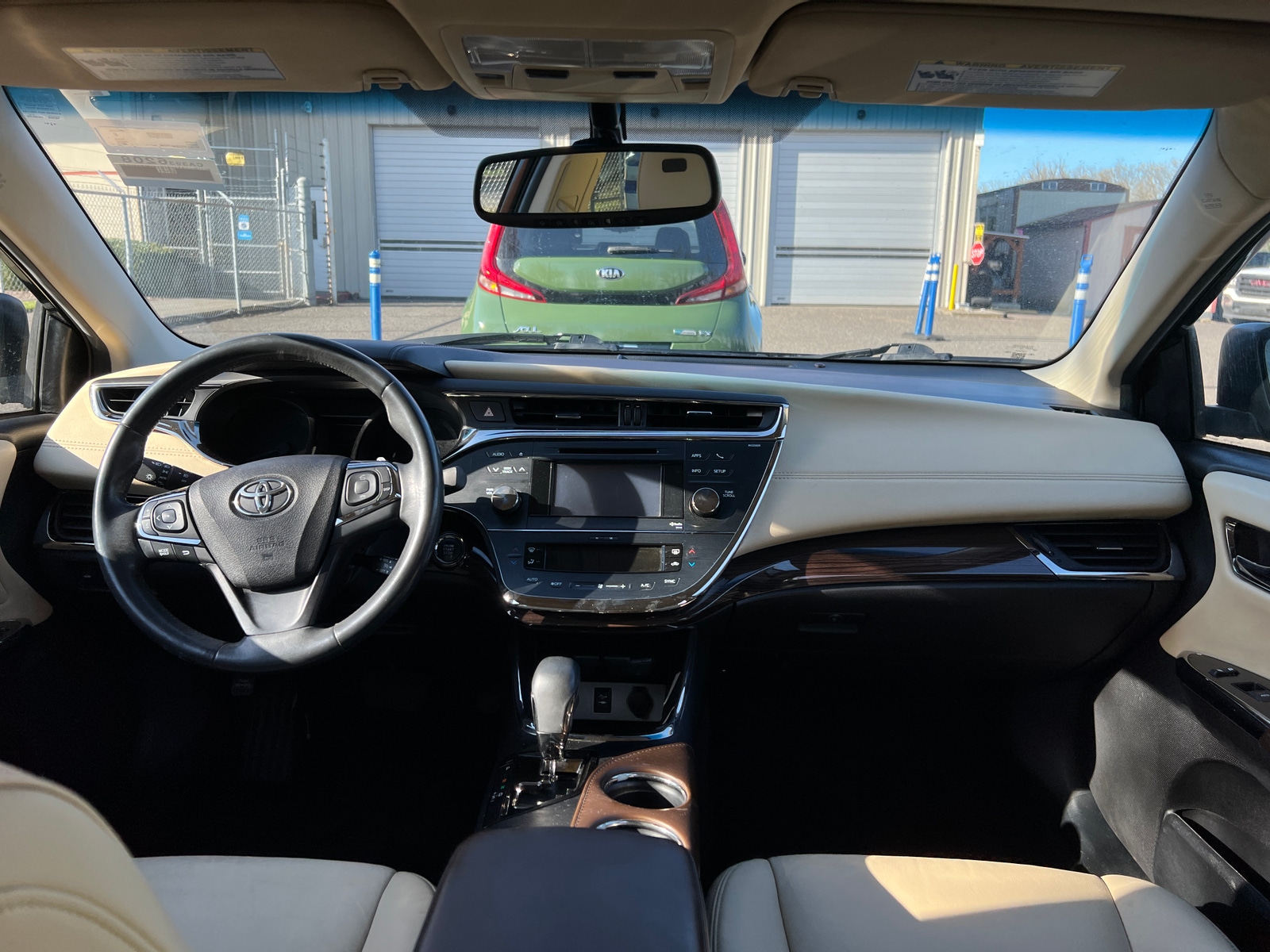 Thumbnail: 2014 Toyota Avalon - 2