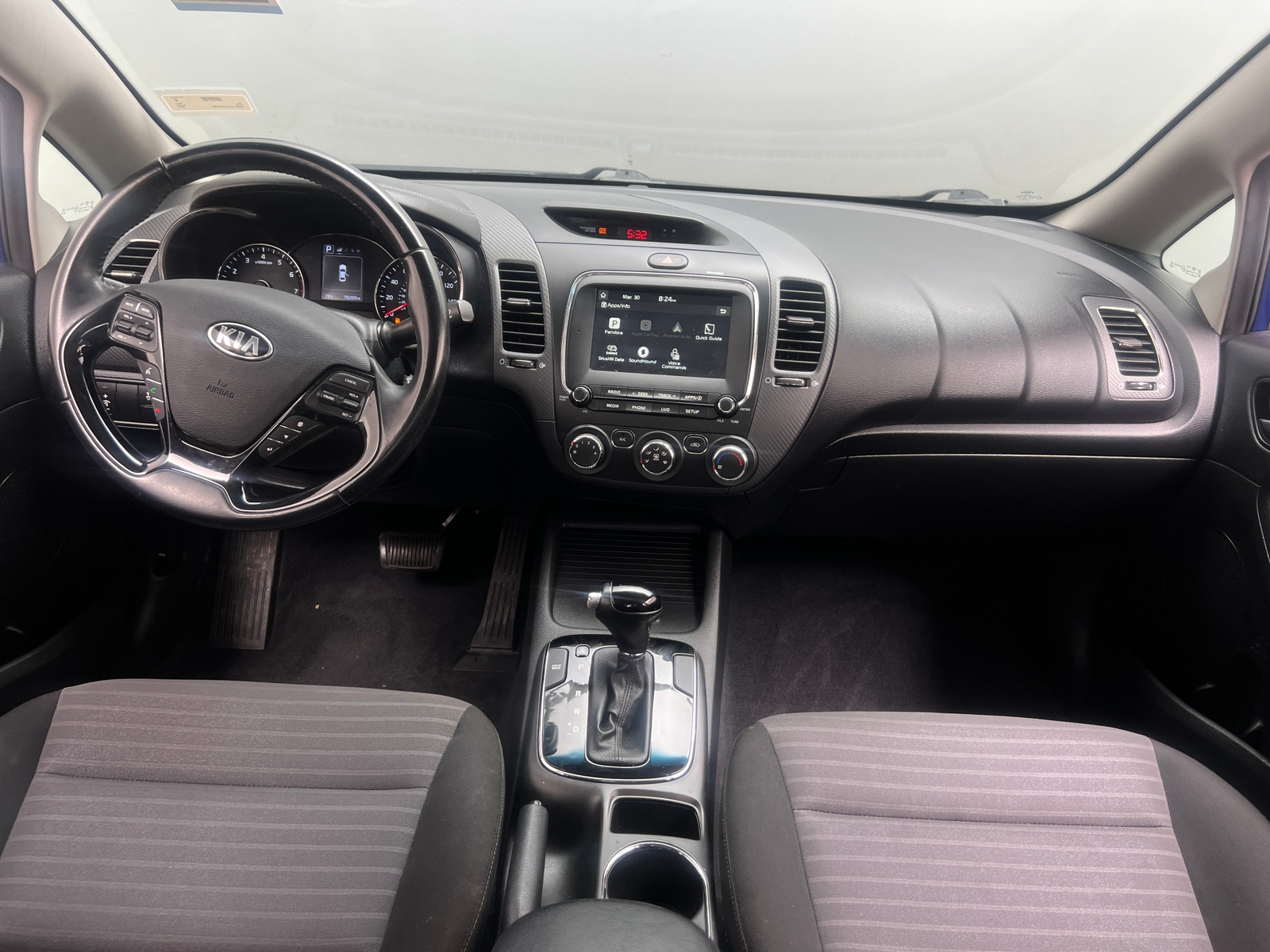 Thumbnail: 2017 Kia Forte - 3