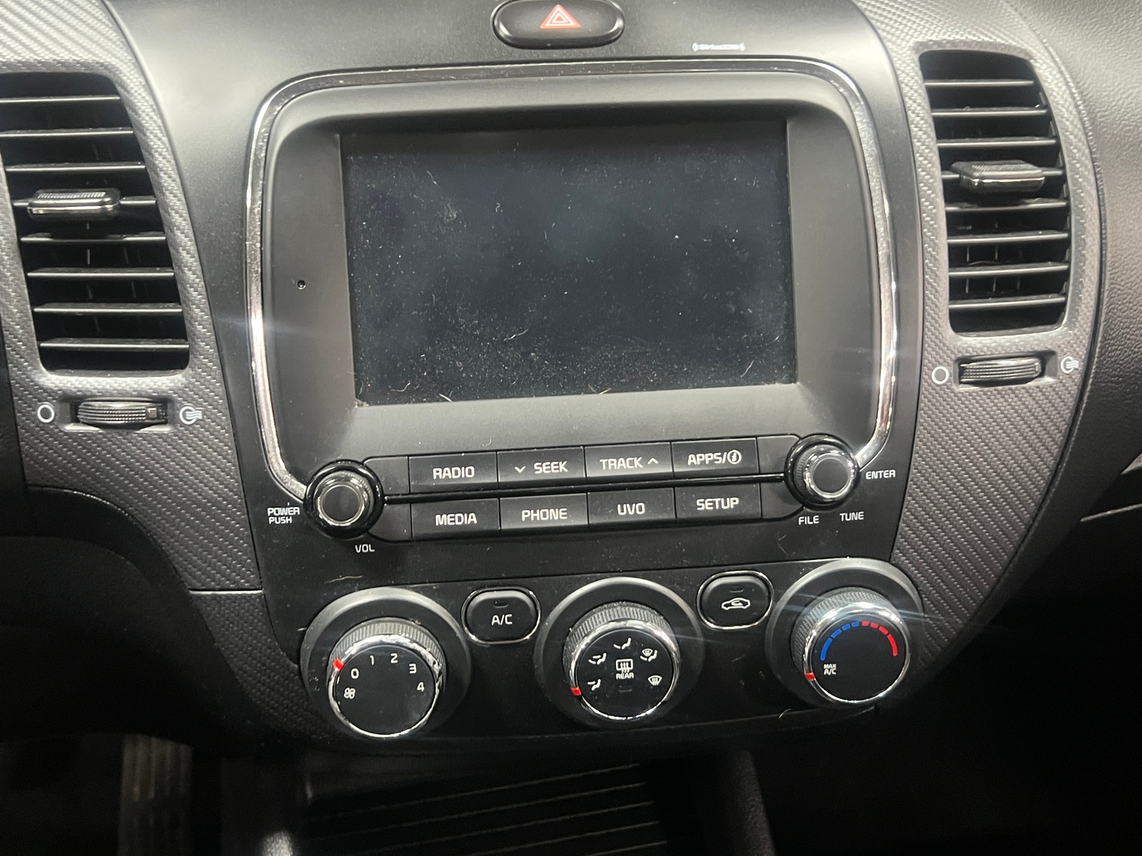 Thumbnail: 2017 Kia Forte - 4