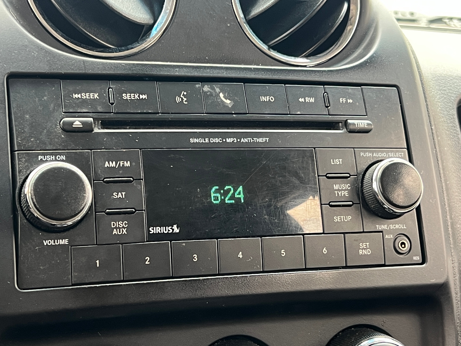 Thumbnail: 2015 Jeep Compass - 4