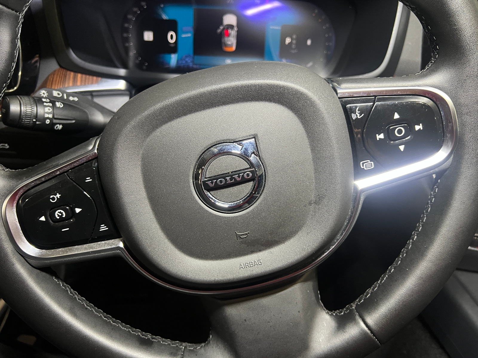 Thumbnail: 2025 Volvo S60 - 4