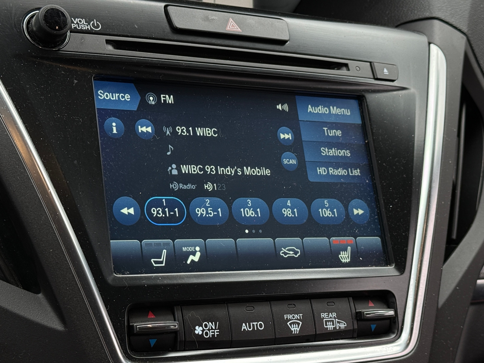 Thumbnail: 2019 Acura MDX - 3