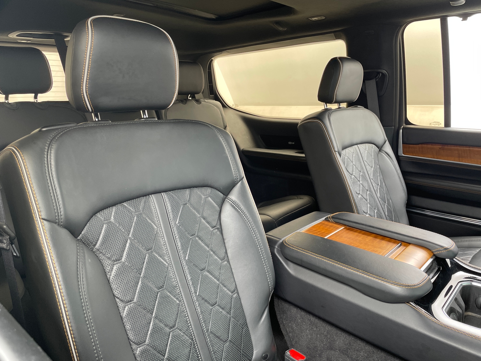 Thumbnail: 2022 Jeep Grand Wagoneer - 5