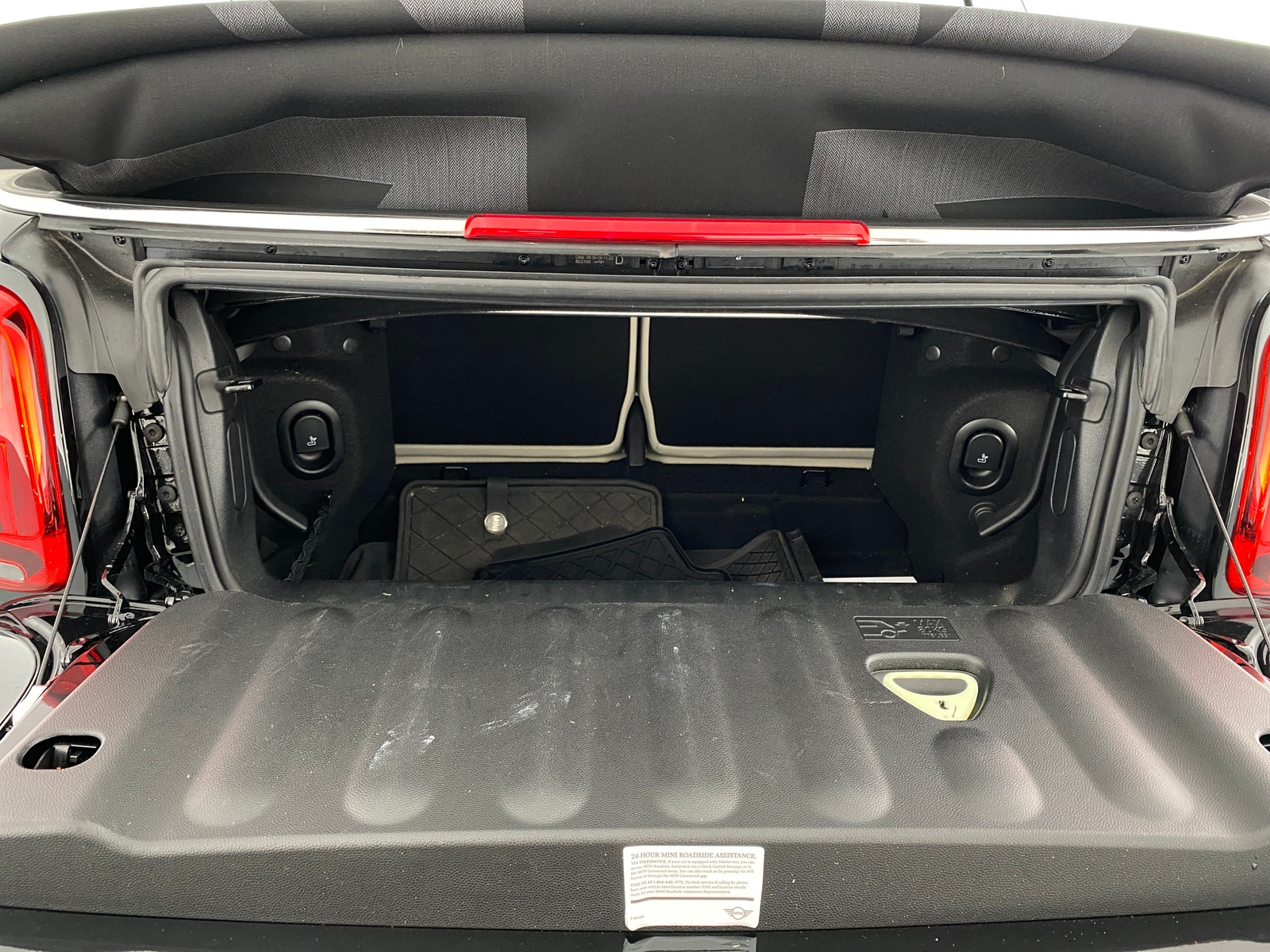 Thumbnail: 2023 MINI Cooper Convertible - 5