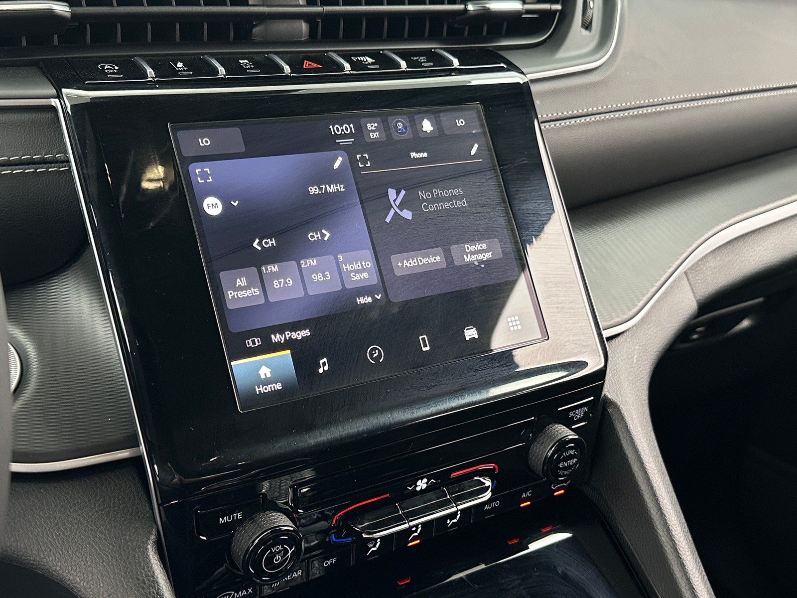 Thumbnail: 2025 Jeep Grand Cherokee - 4