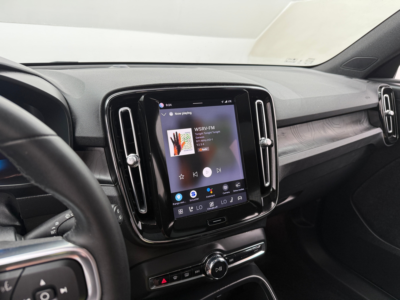 Thumbnail: 2024 Volvo XC40 - 4