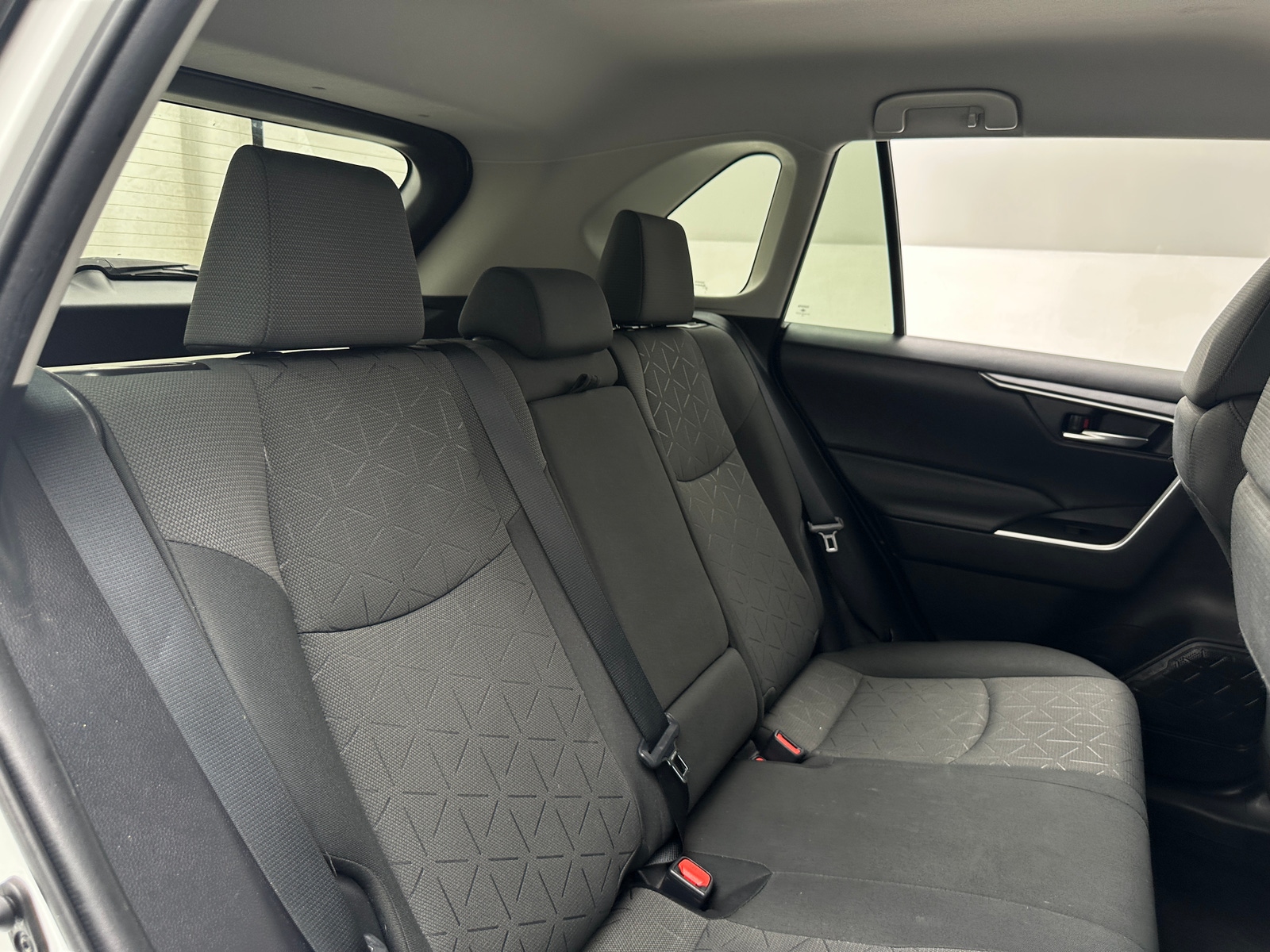 Thumbnail: 2021 Toyota RAV4 - 6