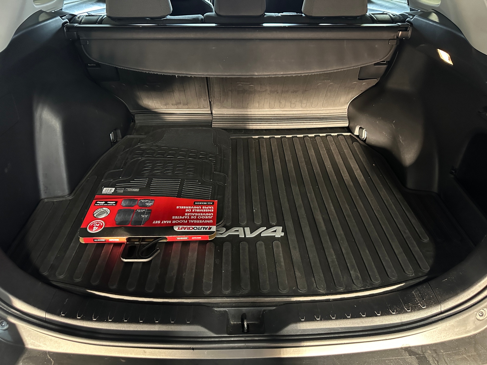 Thumbnail: 2021 Toyota RAV4 - 7