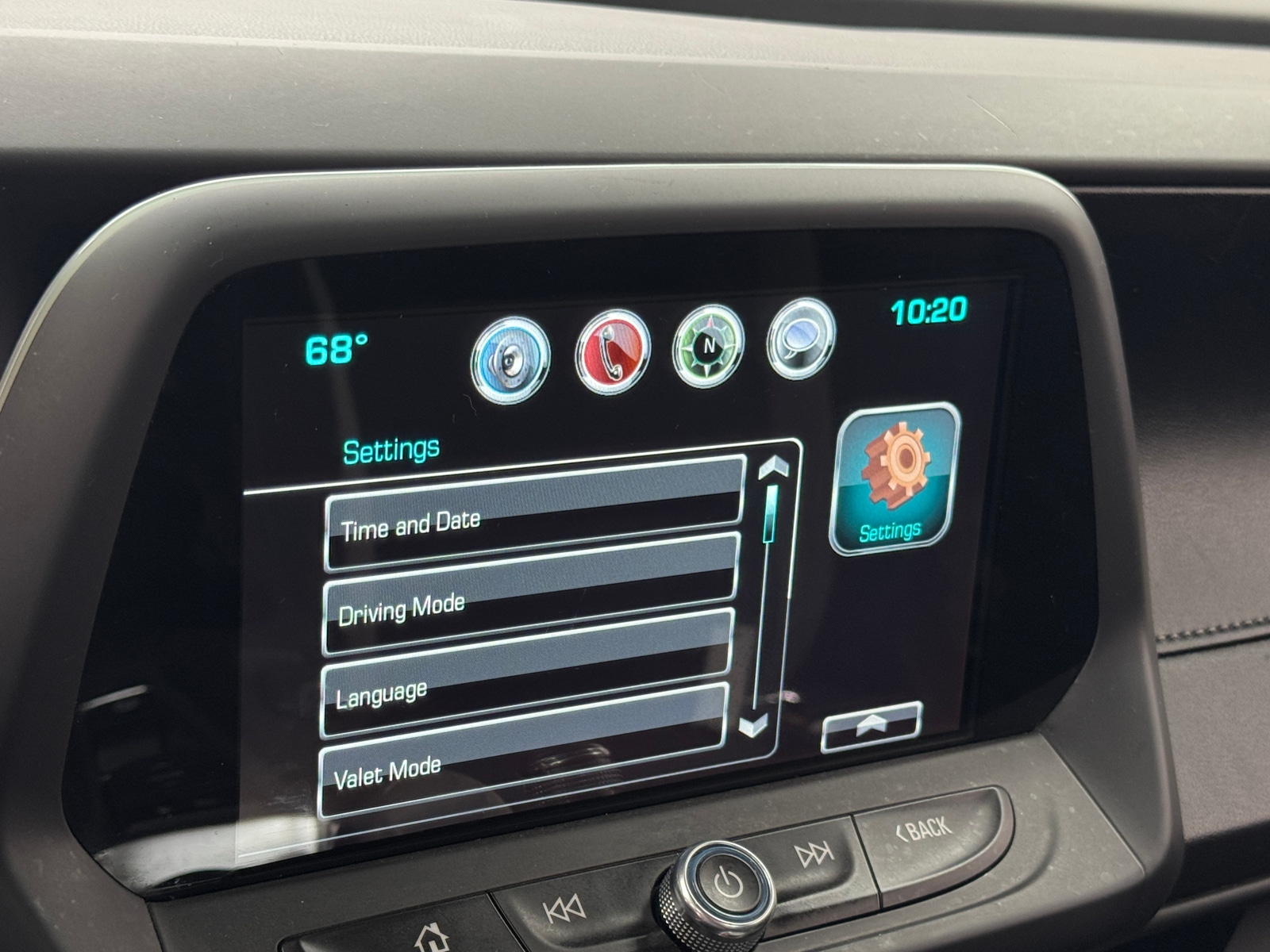 Thumbnail: 2017 Chevrolet Camaro - 3