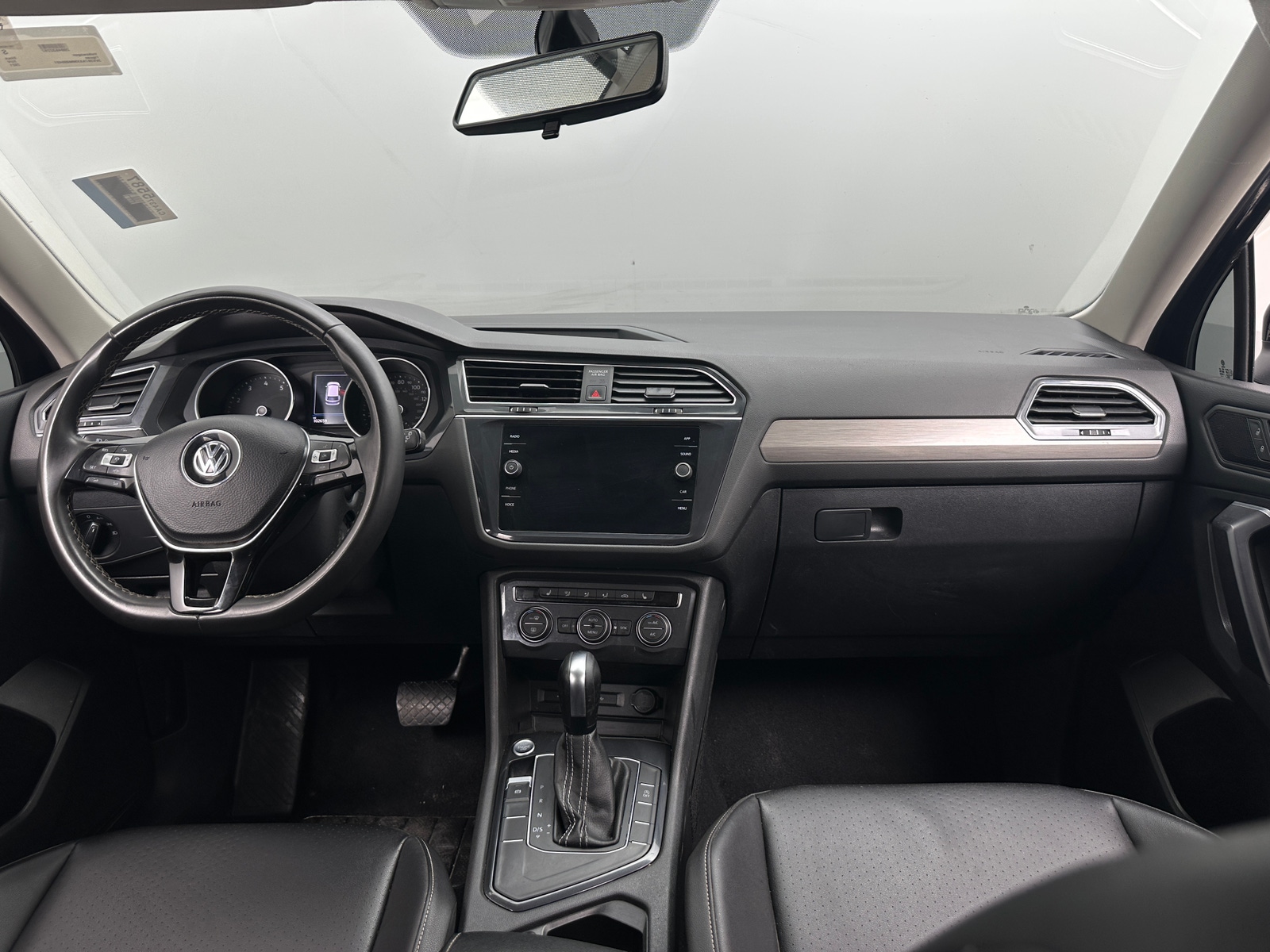 Thumbnail: 2021 Volkswagen Tiguan - 2