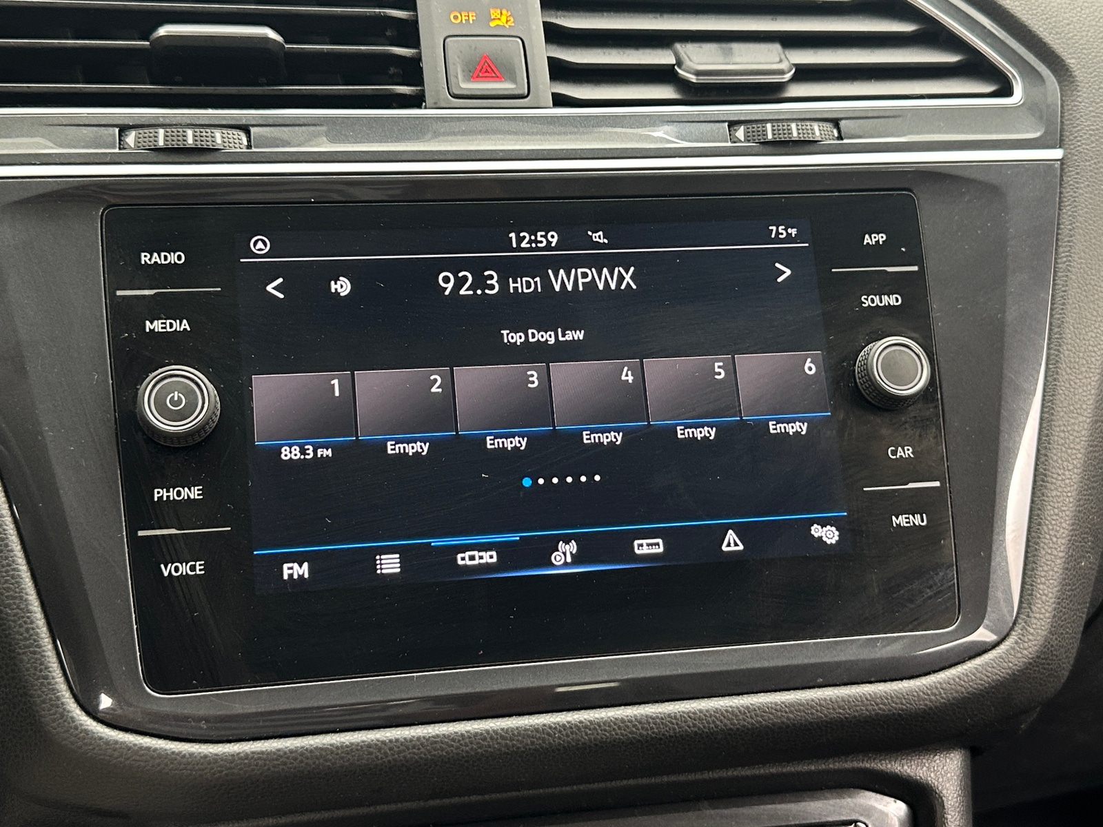 Thumbnail: 2021 Volkswagen Tiguan - 3