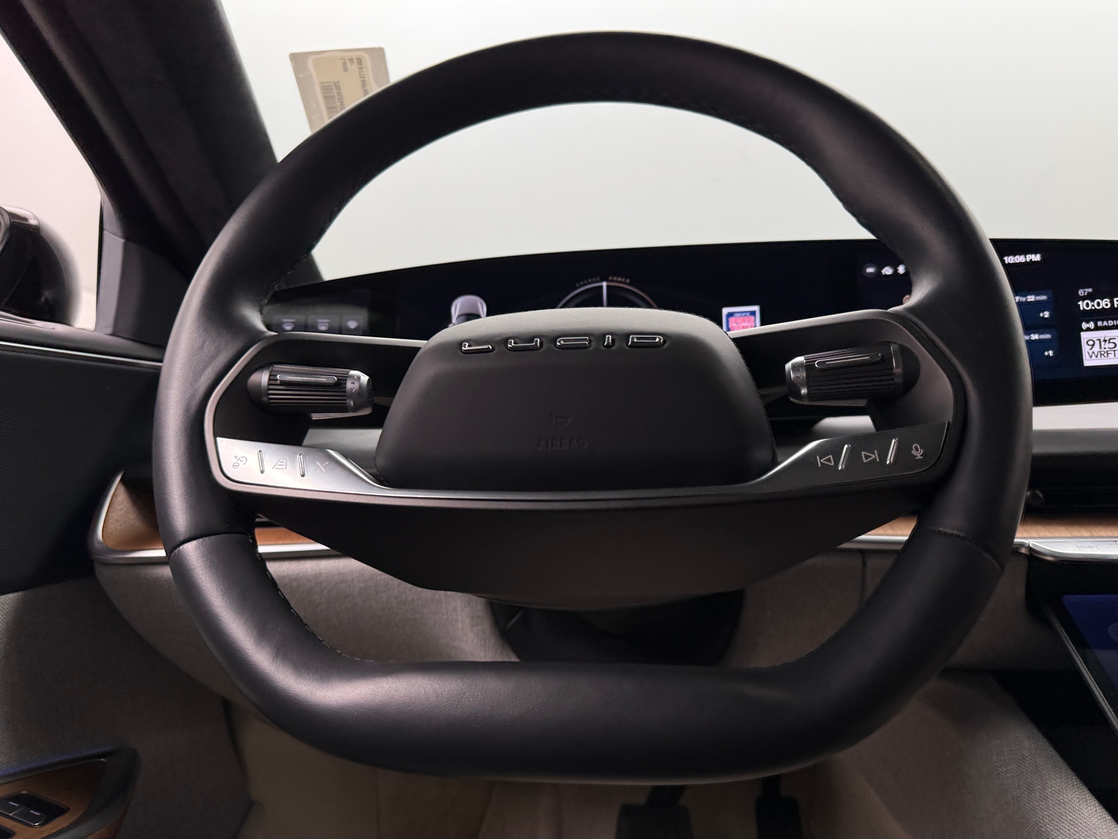 Thumbnail: 2023 Lucid Air - 4