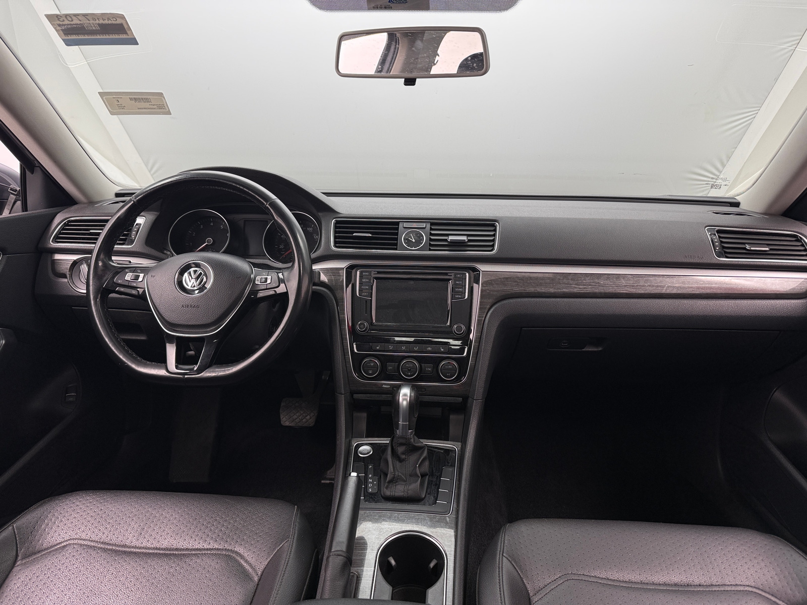 Thumbnail: 2017 Volkswagen Passat - 2