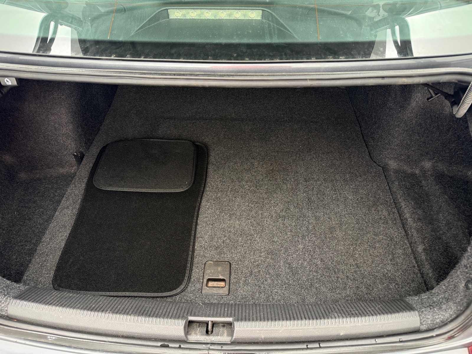 Thumbnail: 2017 Volkswagen Passat - 6