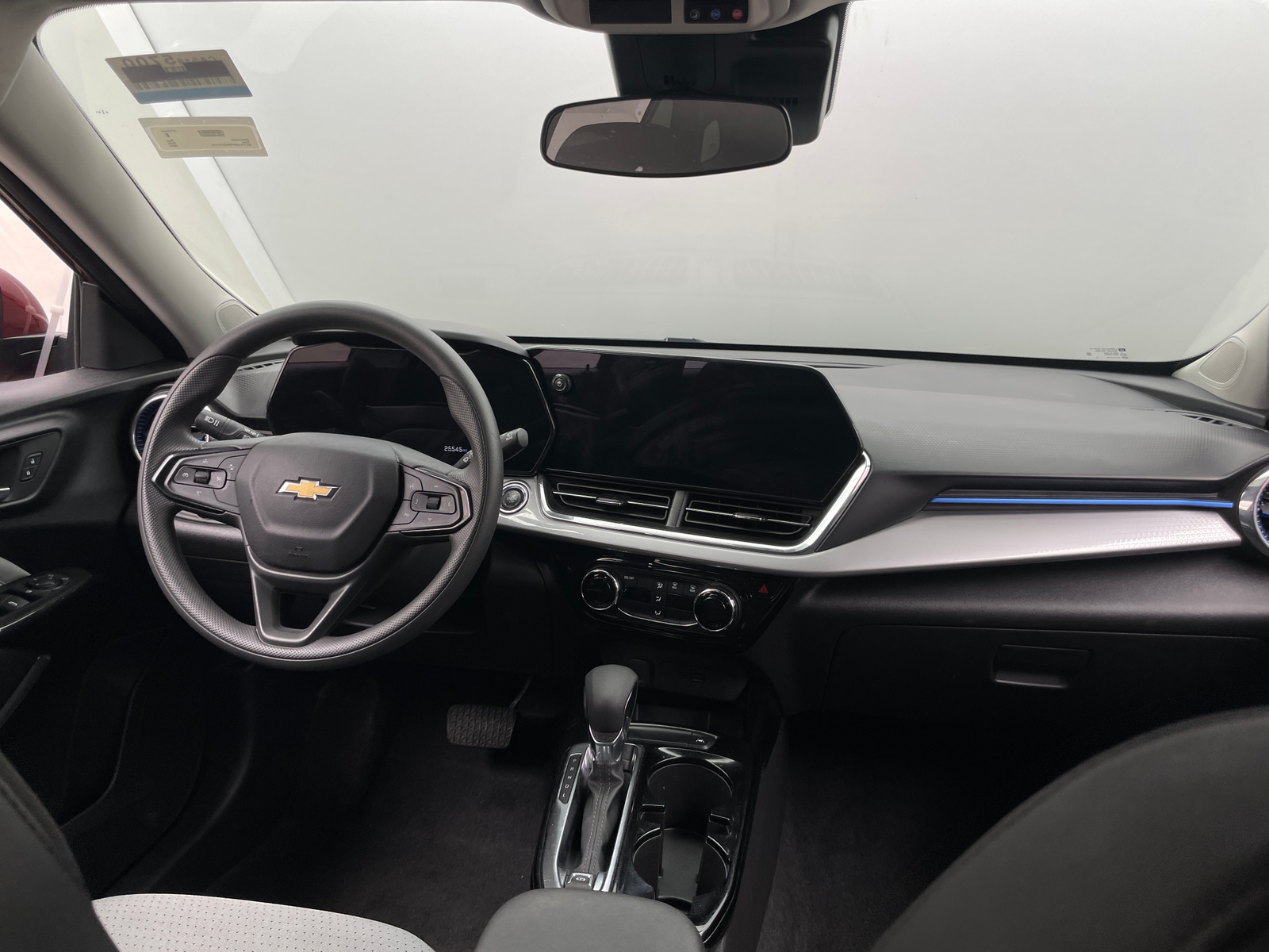 Thumbnail: 2025 Chevrolet Trax - 3