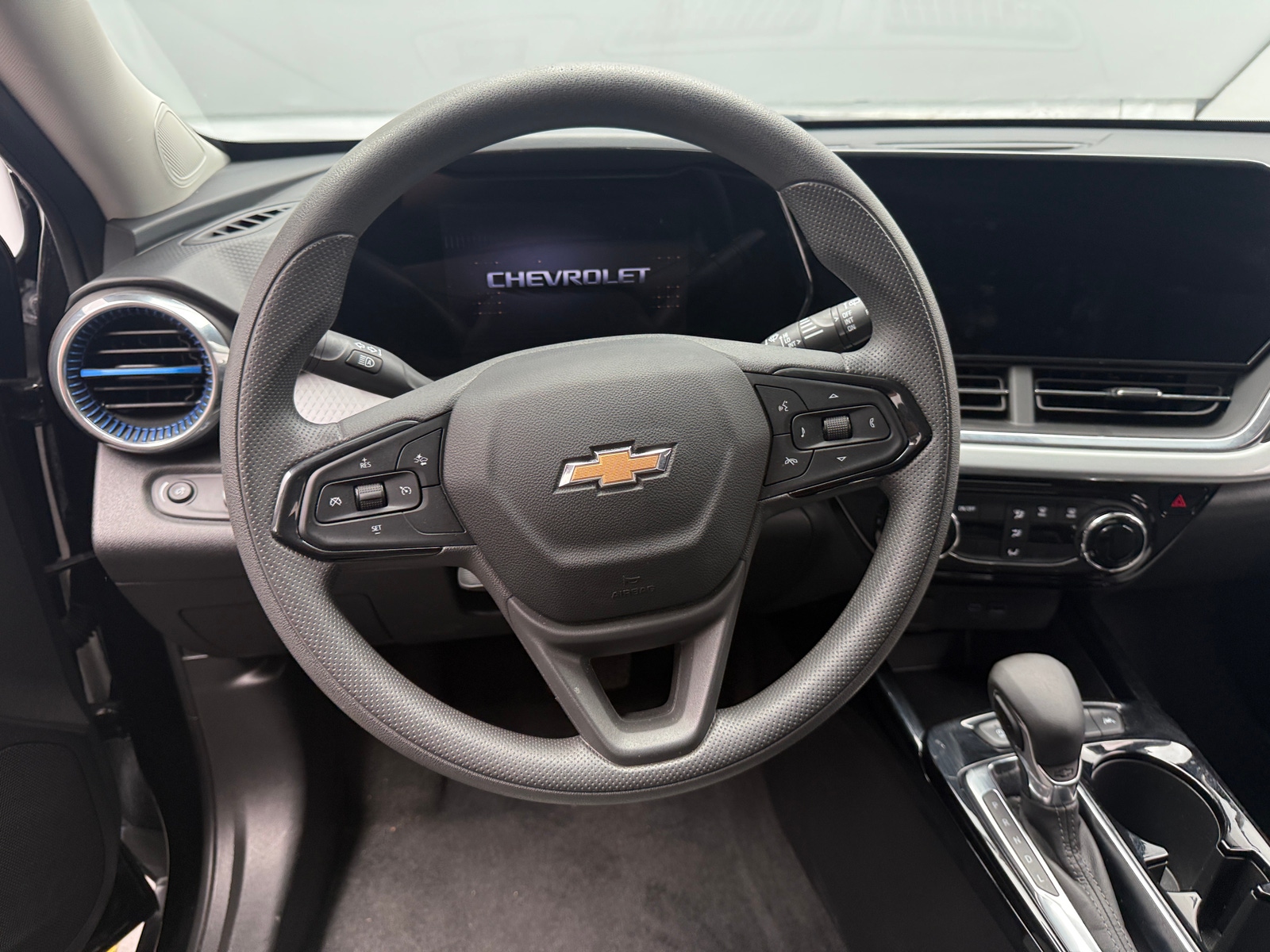 Thumbnail: 2025 Chevrolet Trax - 5