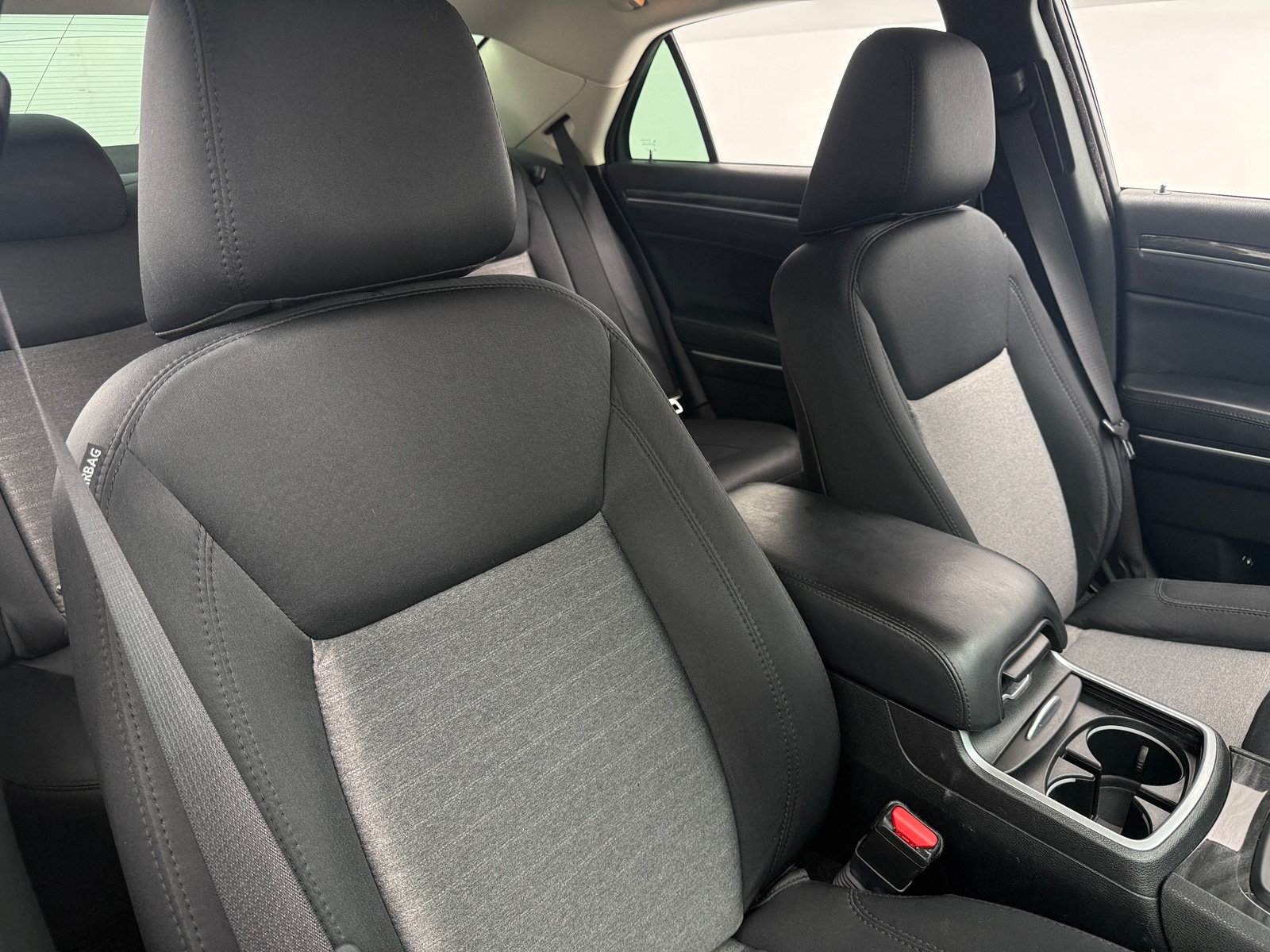 Thumbnail: 2019 Chrysler 300 - 2