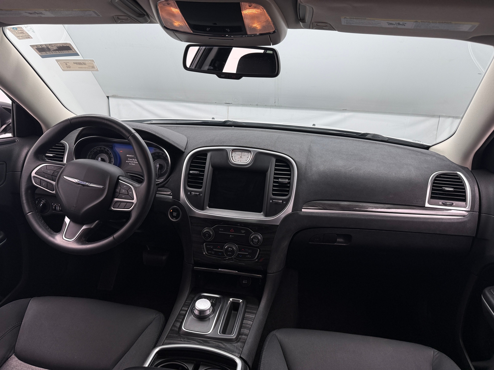 Thumbnail: 2019 Chrysler 300 - 3